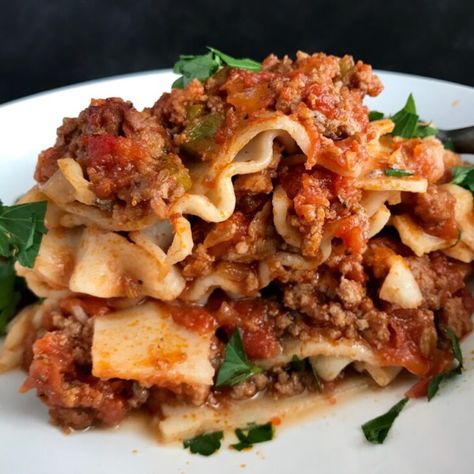 Easy Gluten and Dairy Free Lasagna - Eating Gluten and Dairy Free Dairy Free Lasagna Recipe, Dairy Free Lasagna, Gluten Free Lasagna Noodles, Recipe Noodles, Dairy Free Cheesecake, Gluten Free Lasagna, Lasagna Soup Recipe, Easy Lasagna Recipe, Dairy Free Dinner