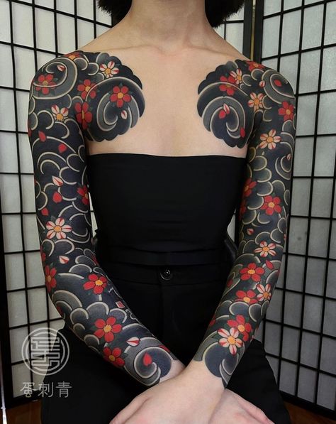 Irezumi Sleeve, Traditional Japanese Tattoo Sleeve, Japanese Irezumi, Japanese Tattoo Women, Traditional Japanese Tattoo Designs, Sakura Tattoo, Japanese Flower Tattoo, Yakuza Tattoo, Traditional Sleeve