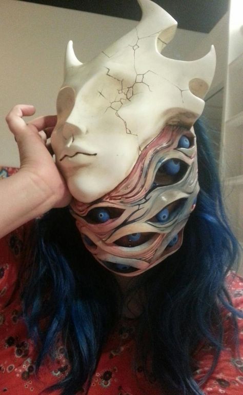 Demon Mask, Monster Pictures, Mascaras Halloween, Time Loop, Mask Ideas, Mask Fashion, Smink Inspiration, Sculpture Ideas, Cosmic Horror