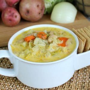 Cabbage Soup Vegetarian, Vegetarian Soup Recipes Easy, Winter Vegetable Recipes, Winter Vegetables Recipes, Vegetarian Quiche, Soup Vegetarian, Vegetable Frittata, Winter Vegetable, Vegetarian Soup Recipes