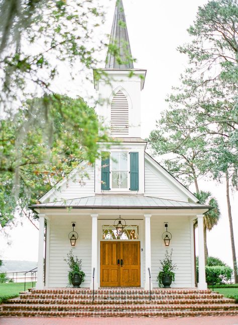 Old Country Churches, Country Churches, Palmetto Bluff, Take Me To Church, Beautiful Churches, Enchanted Home, Country Church, Cathedral Church, Old Churches