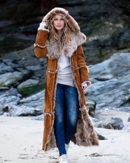 Sheepskin Shearling Coat Women, Boho Winter Coats For Women, Shearling Coat Womens, Ladies Coat, Look Boho Chic, Full Length Coat, Fur Jackets, Boho Outfit, Boho Clothes