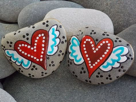 25+ Best Ideas about Memorial Stones on Pinterest | Dog memorial ... Caillou Roche, Painted Rocks Kids, Art Pierre, Rock And Pebbles, Diy Valentines Decorations, Rocks Painted, Painted Rock Ideas, Rock Decor, Image Ideas