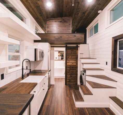 10-Foot Wide Tiny House with Amazing Bathroom by California Tiny House Wide Tiny House, Dollar Store Organization, Mini Studio, Garage Studio, Tiny House Interior Design, Small Tiny House, Tiny House Builders, Airbnb Promotion, Tiny House Loft