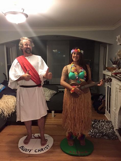 This years Halloween costume was a big hit! Dashboard hula girl and dashboard Jesus. Hula Girl Costume, Halloween Themed Drinks, Themed Drinks, Hula Girl, Doll Costume, Diy Halloween Costumes, Hallows Eve, Diy Halloween, Costume Ideas