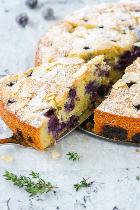 Grape Dessert Recipes, Grape Bread, Grape Cake, Grape Dessert, Greek Yogurt Cake, Cake Recipe Easy, Grape Recipes, Yogurt Cake, Special Desserts