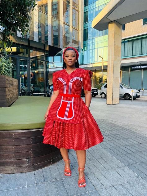 Amaphinifa Dress, Modern Makoti Outfits, Phinifa Designs, Shweshwe Skirts South Africa, Makoti Attire Xhosa, Damara Dress Designs, Modern Tswana Traditional Dresses, Sotho Traditional Attire Women, Tswana Traditional Attire For Women