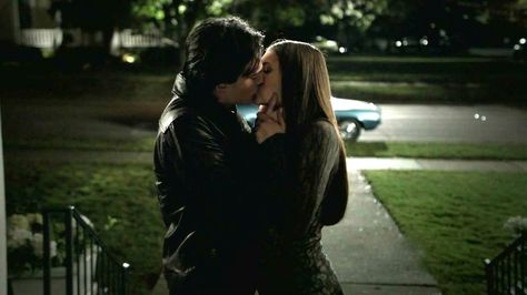 'Vampire Diaries' Season 7 Will Be Super Sexy, So Get Ready With These 8 Steamy Scenes Damon Et Elena, Damon And Elena Kiss, Damon Y Elena, Vampire Diaries Season 7, Fall Tv Shows, Elena Damon, Kiss Images, Vampire Diaries Seasons, Vampire Diaries Damon