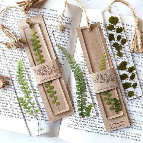 Resin Bookmark Ideas, Eco Gift Ideas, Blush Wedding Centerpieces, Book Club Gifts, Resin Bookmarks, Book Lover Gifts, Gifts Book, Convention Gifts, Book Merch