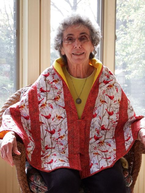 Lap Blankets For Elderly, Quilted Hug Project, Wheelchair Quilts, Charity Quilt Patterns, Quilted Shawl, Volunteering Ideas, Temperature Quilt, Poncho Pattern Sewing, Quilt Jackets