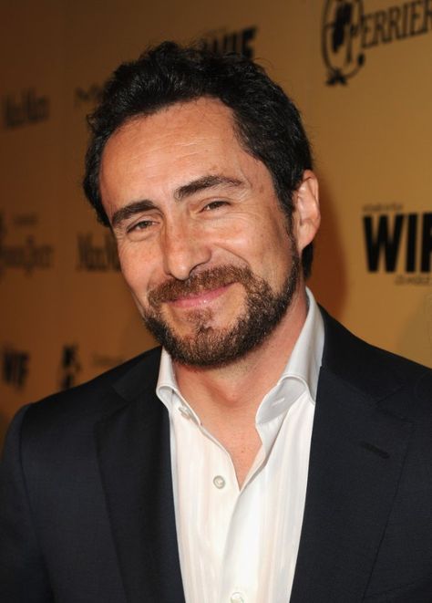 New/old crush: Demian Bichir (old because I loved him as Esteban in Weeds, new because I didn't realize this was him during the Oscars) Demian Bichir, Demián Bichir, Latino Actors, Yul Brynner, 2 Movie, Dwayne Johnson, Big Screen, New Movies