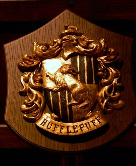 Hufflepuff Shield, Warner Bros. Studio Tour London  Studio Tour Drive  Leavesden Warner Bros Studio Tour London, Harry Potter Logo, Warner Bros Studio Tour, Hufflepuff Aesthetic, Hufflepuff Pride, Warner Bros Studio, Hufflepuff House, Harry Potter Hufflepuff, Hogwarts Aesthetic