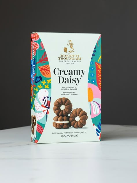 Creamy daisy - biscuits filled with vanilla cream - Biscotti Tsoungari Sesame Snacks, Package Design Ideas, Festive Packaging, Sweet Box Design, Biscuit Packaging, Biscuits Packaging, Transparent Bags, Name Typography, Medicine Packaging