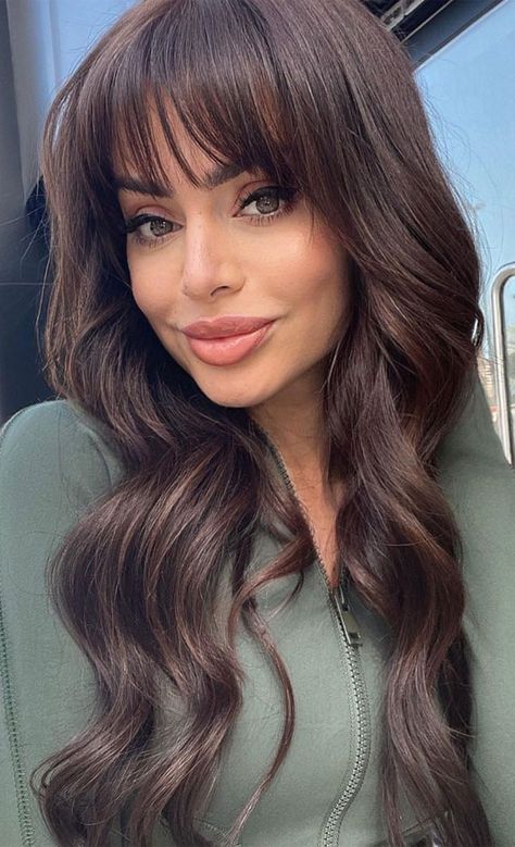 Hollywood Waves With Fringe, Fringe Hairstyles Brunettes, Wedding Guest Hair Fringe, Long Brunette Hairstyles With Bangs, Brunette Fringe Long Hair, Long Brunette Hair With Fringe, Formal Hair With Fringe, Bangs And Balayage Brunettes, Dark Brown Fringe Hair