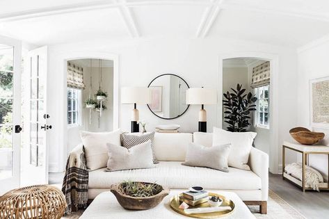 Neutral Room, Hollywood Homes, Emily Henderson, White Living, Coastal Interiors, White Furniture, A Living Room, Living Room Inspiration, Home Living Room