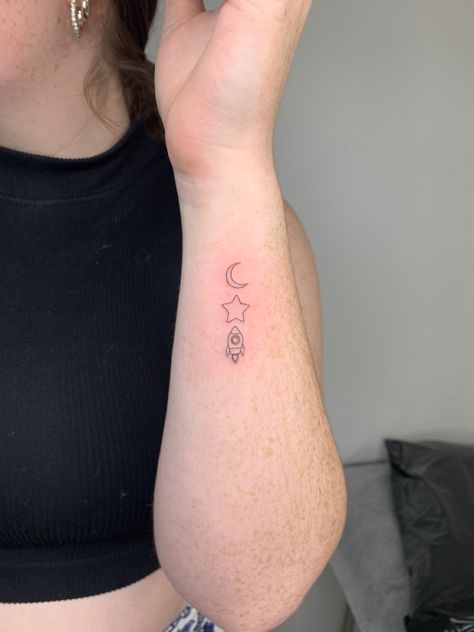 Rocket And Planet Tattoo, Rocket To The Moon Tattoo, Rocket Ship Tattoo Simple, Minimalist Rocket Tattoo, Minimal Rocket Tattoo, Rocket Tattoo, Fish Tattoos, Jesus Fish Tattoo, Body Art