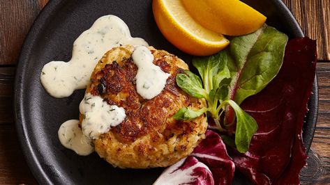 Ingredients and step-by-step recipe for Crab Cakes with Herbed Meyer Lemon Aioli. Find more gourmet recipes and meal ideas at The Fresh Market today! Healthy Southern Recipes, Healthy Crab Cakes, Recipe Cornbread, Crab Cake Recipes, Crab Dishes, Crab Cake Recipe, Mardi Gras Food, Crab Cake, Crab Recipes