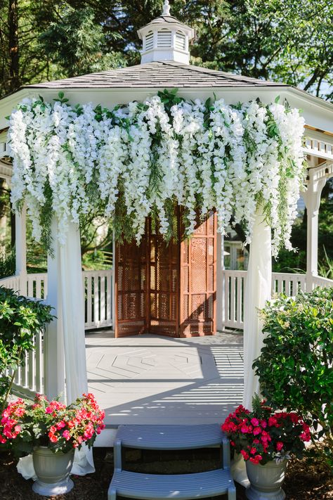 Wisteria Wedding Alter, Wisteria Gazebo Wedding, Wedding Floral Pergola, Rustic Wedding Gazebo, Wisteria Pergola Wedding, Decorating Gazebo For Wedding, Gazebo Flower Decorations, Gazebo Wedding Decorations Simple, Gazebo Ceremony Decor