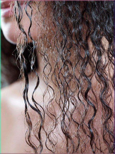 If you have curly hair, may want to consider hair plopping, an air-drying technique that leaves coils frizz-free. Ahead, hairstylists explain exactly how to plop your hair and what products you should use. Punk Hair Accessories, Drying Curly Hair, Indigenous Hair, Plop Hair, Samurai Hair, Frizzy Hair Tips, Hair Plopping, Hair Serums, Frizz Free Curls