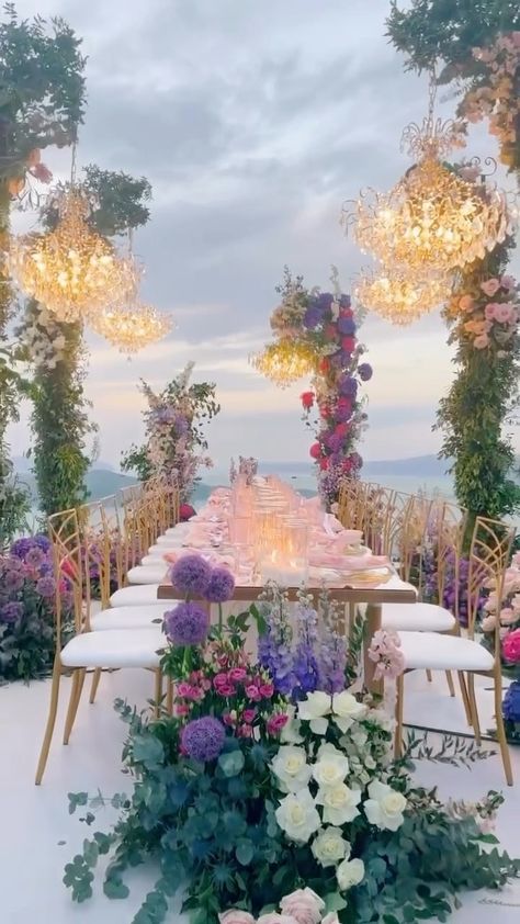 Oheka Castle, Enchanted Garden Wedding, Garden Wedding Reception, Garden Theme Wedding, Santorini Wedding, Wedding Decor Style, Greece Wedding, Wedding Decor Elegant, Wedding Guide