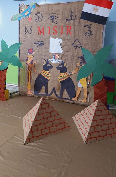 Egypt Dramatic Play, Egypt Decorations Classroom, Egypt Vbs Decorations, Egypt Decorations, Ancient Civilizations Lessons, Human Body Science Projects, Egypt Vbs, Ancient Egypt For Kids, Egypt Crafts