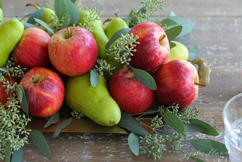 Apple Centerpieces, Thanksgiving Fruit, Edible Centerpieces, Fruit Centerpieces, Julie Blanner, Cute Diy Projects, Fabulous Diy, Fall Table Settings, Thanksgiving Centerpieces