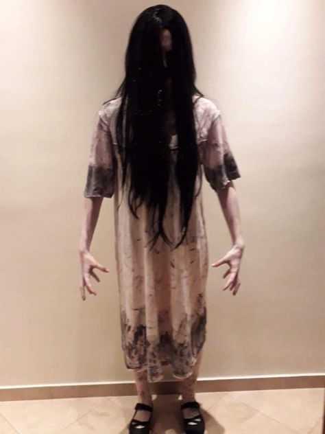 Sadako Costume, Samara Costume, Samara Morgan Costume, Horror Costume Female Saw, Diy Halloween Costumes Scary, Sadako Cosplay, The Ring Costume Samara Makeup, Samara Morgan, Halloween Costumes Scary Horror