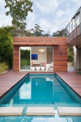 Jaw-dropping eco-friendly home on Butterfly Beach Small Pool House, Backyard Pool House, Small Pool Houses, Ideas De Piscina, Swimming Pool Decorations, Pool House Design, Kleiner Pool Design, Modern Pool House, Deck Piscina