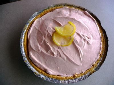 Pink Lemonade Pie, Lemonade Pie Recipe, Sugar Free Pie, Lemonade Pie, Crystal Lights, Citrus Recipes, Ww Desserts, Sugar Free Desserts, Crystal Light