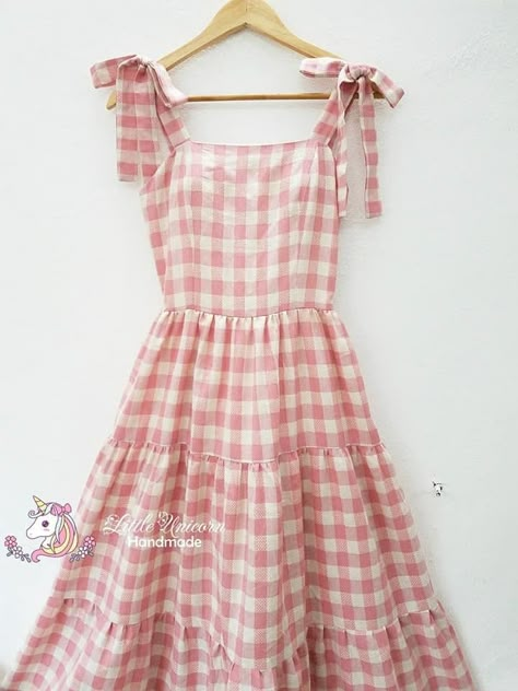 Pink Checkered Dress, Desi Fashion Casual, Fancy Wedding Dresses, Checkered Dress, Modest Fashion Outfits, Sewing Dresses, Scarf Styles, Modest Fashion, Pretty Dresses