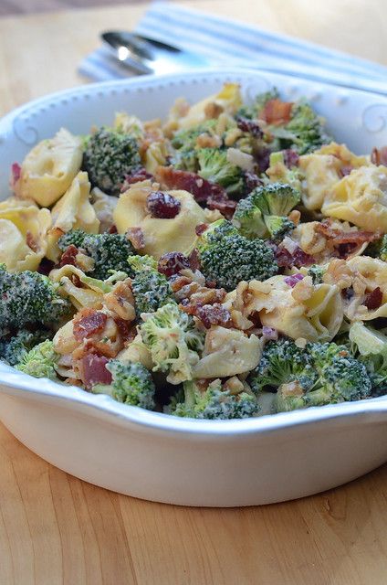 Tortellini Broccoli Salad Tortellini Broccoli, Pasta Salad With Tortellini, Tortellini Pasta, Tortellini Salad, Cold Salad, Cheese Tortellini, Fresh Broccoli, Pasta Salads, Broccoli Salad