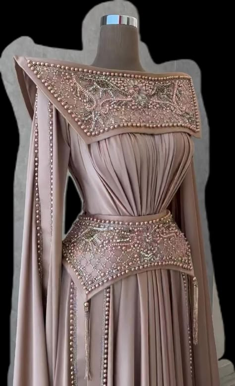 Female Armor Dress, Pinterest Dress, Ornate Dress, Game Of Thrones Dress, Bridesmaid Dresses Ideas, Elf Dress, Armor Dress, Female Armor, Fantasy Clothes