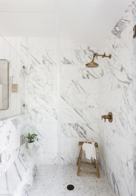 20 Shower Tile Ideas That Make a Splash - Bob Vila White Shower Tile, Calacatta Tile, Marble Calacatta, Marble Shower Tile, Glass Shower Wall, Vinyl Wall Tiles, Marble Tub, Shower Tile Ideas, White Bathroom Tiles