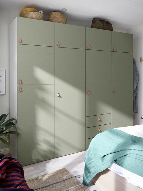 Calm Bedroom, Diy Walk In Closet, Armoire Ikea, Closet Organisation, Tidy Bedroom, Ikea Wardrobe, Wardrobe Space, Home Hall Design, Calming Bedroom