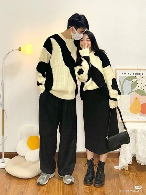 Korean Couple Outfits Winter, Couples Twinning Outfits, Matching Couple Outfits Winter, Sweet Korean Couple, Matchy Outfit Couple Casual, Korean Valentines, Korean Couple Fashion, Korean Couple Aesthetic, Couple Outfits Korean