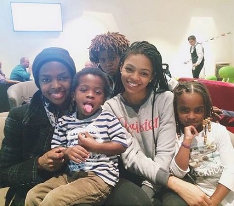 Lauryn Hill and kids Rohan Marley, Black Celebrity Kids, Lauren Hill, Marley Family, Kool Kids, Lauryn Hill, Photo Board, Celebrity Families, Child Smile