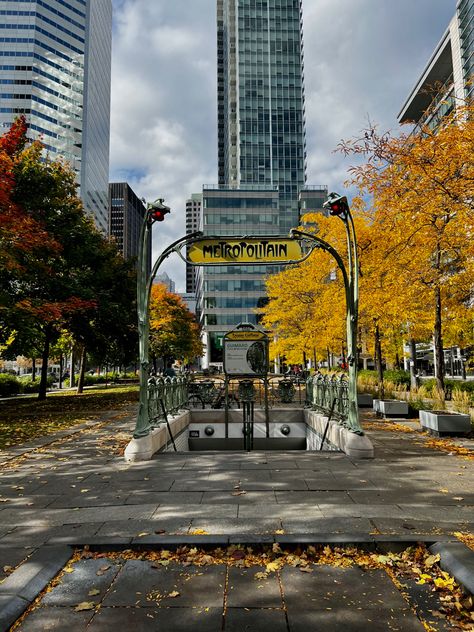 Yellow Downtown Aesthetic, Thanksgiving Canada, City Life Aesthetic, Cozy Love, Canada City, Aesthetic Cozy, Underground Cities, Best Friend Poses, Busy City