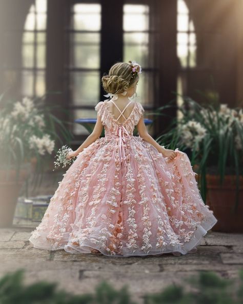 Fancy Flower Girl Dresses, Kids Prom Dresses, Toddler Pageant, Flower Girls Dress, Bridal Party Attire, Pregnant Wedding Dress, Pink Wedding Dress, Lace Flower Girls, Feather Wedding