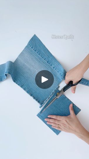 Change Purse Diy, Purse From Old Jeans, Diy Jean Purse, Jean Pocket Purse, Card Wallet Pattern, Diy Coin Purse, Clothing Pattern Design, Wallet Sewing Pattern, Diy Jeans