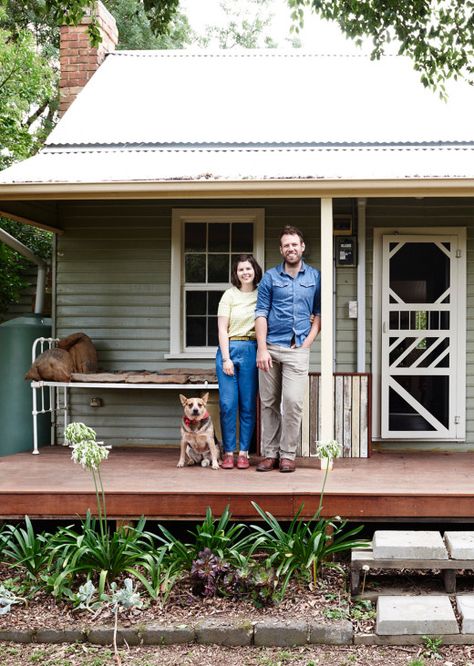 Miners Cottage, Weatherboard House, Cottage Retreat, Cottage Renovation, Cottage Exterior, Bungalow Style, Exterior Remodel, Farmhouse Exterior, Australian Homes