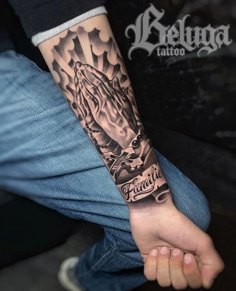 As ever, BEAUTIFUL 🖤🖤🖤🖤🖤🖤🔥🔥🔥🔥🔥 #btattooing #blacktattoo #blackworkers #blxckink #uktta #blackclaw #tattoolife #tattoodo #totaltattoo #tttism #ornamentaltattoo #floraltattoo #geometrip #insidertattoo @insidertattoo Forearm Tattoo Men Half Sleeves, Silverback Tattoo, Feather Tattoo For Men, Rip Tattoos For Dad, Herren Hand Tattoos, Arm Tattoos For Guys Forearm, Tattoo Font For Men, Family Tattoos For Men, Half Sleeve Tattoos Forearm