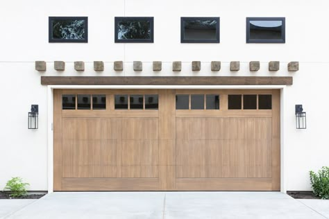 Light Oak Garage Door, Modern Spanish Garage Door, Transitional Garage Doors, White Oak Garage Door, Light Wood Garage Door, Oak Garage Doors, White Stucco House, Oak Garage, Garage Door Lights