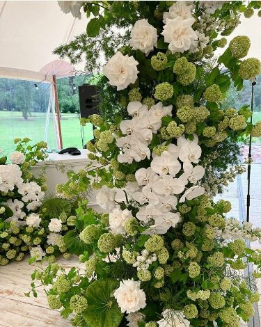 Large White And Green Floral Arrangement, Green Hydrangeas Wedding, Green And White Hydrangea Wedding, Orchid Arch Wedding, White And Green Hydrangea Wedding, Hydrangea Wedding Arch, Green Hydrangea Bouquet, Green Hydrangea Wedding, Green And White Wedding Flowers