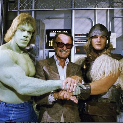 Lou Ferrigno, Stan Lee and Eric Kramer in 1988 While Making “The Incredible Hulk Returns.” The Incredible Hulk 1978, Incredible Hulk Tv, Hulk Superhero, Lou Ferrigno, Thor Avengers, Spiderman Ironman, Hulk Smash, Batman Begins, The Hulk