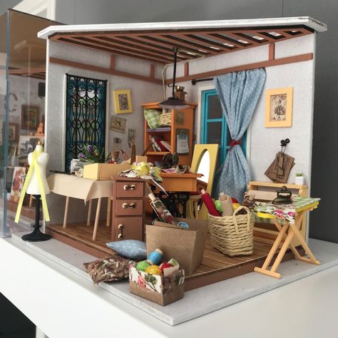 Cardboard Room Model, Dollhouse Sewing Room, Miniature Sewing Room, Mini Trinkets, Tiny Objects, Miniature Sewing, Bookshelf Art, Shire Horse, Studio Diy