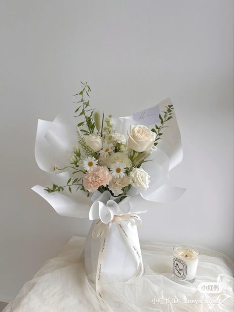 Bouquet Korean Aesthetic, Asian Bouquet, Korean Flower Bouquet Aesthetic, Dainty Bouquet, Korean Bouquet, Small Bouquet Of Flowers, Graduation Bouquet, Flower Boquet, Luxury Flower Bouquets