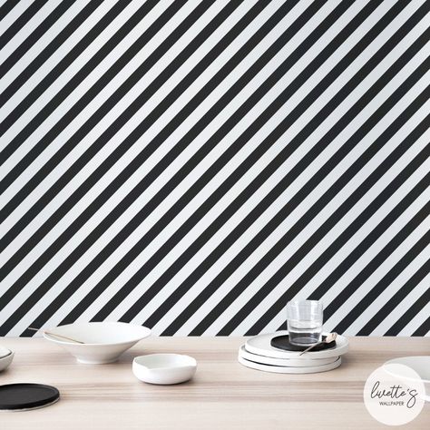 Stripes pattern wallpaper