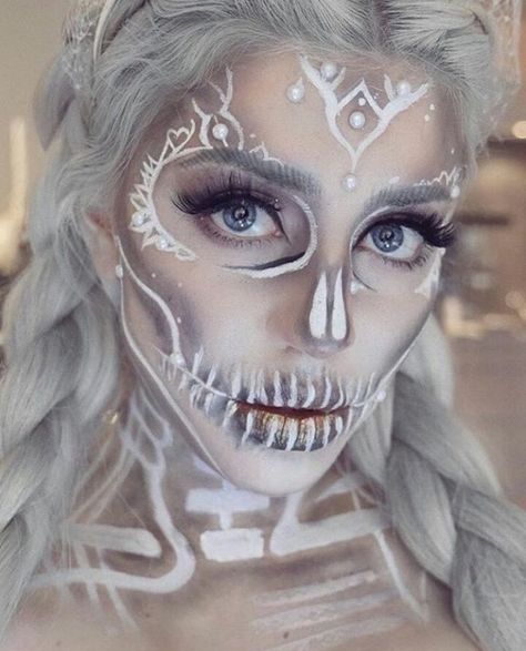 Sugar Skull Halloween Makeup, Makijaż Sugar Skull, Skull Halloween Makeup, Aesthetic Skull, Makeup Looks Ideas, Halloween Makeup Sugar Skull, Make Up Diy, Makeup Clown, Halloween Make-up Looks