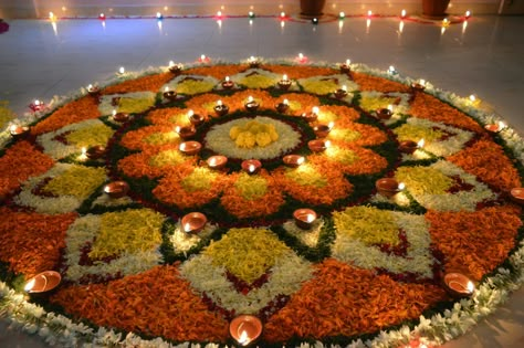 Pukalam Designs, Onam Pukalam, Rangoli Of Flowers, Onam Pookalam Design, Onam Pookalam, Diwali Rangoli Designs, Pookalam Design, Simple Flower Rangoli, Flower Carpet