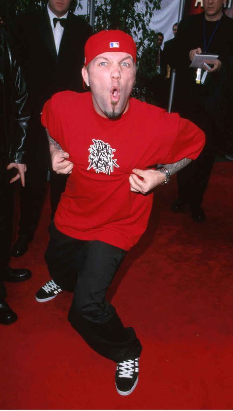 Fred Durst, Metal Outfit, Silly Bands, Limp Bizkit, Iconic Moments, Band Humor, One Of Those Days, 90s Outfit